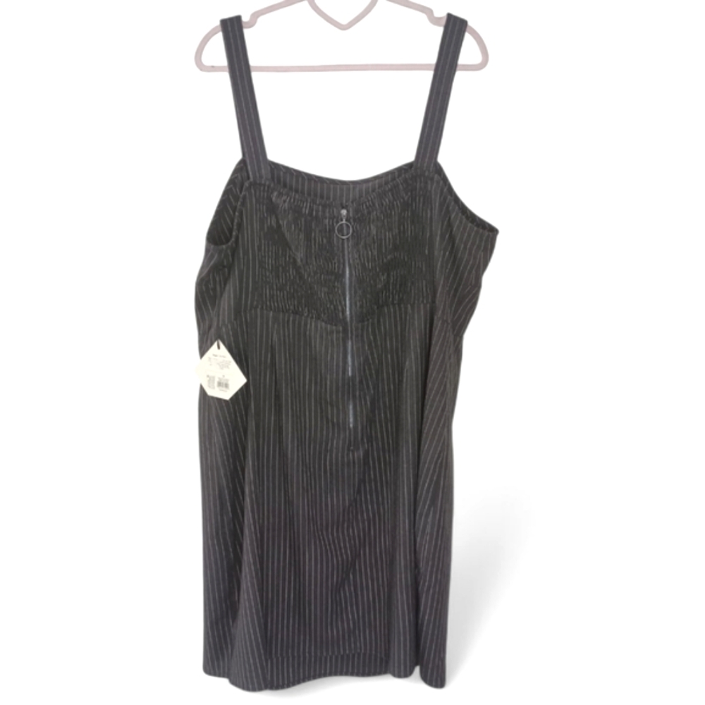 NWT Ava & Viv Gray Pinstripe Sleeveless Dress Size 1X - Picture 3 of 7